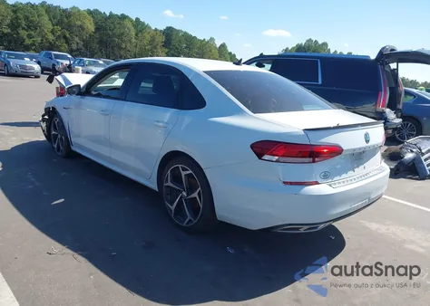 2020 Volkswagen Passat 2.0T R-Line z USA, uszkodzony, nr VIN 1VWMA7A31LC021956